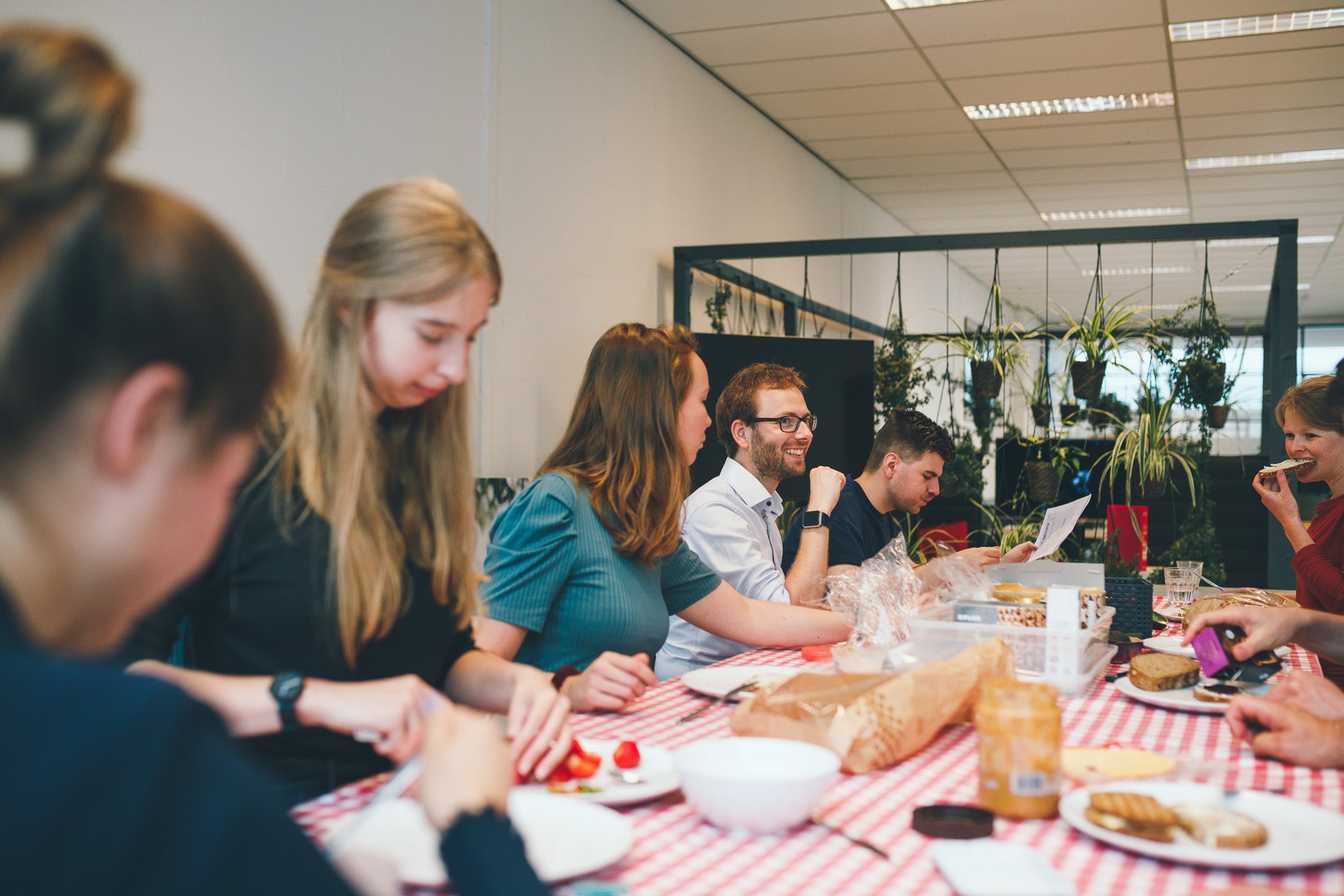 GriDD'ers aan het lunchen